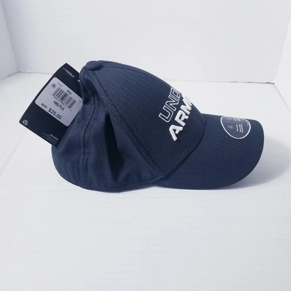 NWT UNDER ARMOUR YOUTH FITTED HAT SIZE YOUTH MED/ YOUTH LARGE